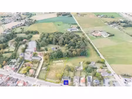 terrain à bâtir de +/- 4400m²  idéalement situé !