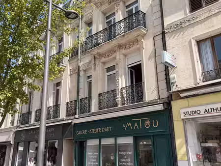 local commercial à louer