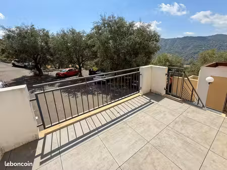 las ayas 3p avec parking