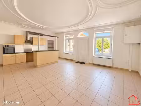 appartement 3 pièces 92 m²
