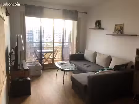 t2 meublé de 46m² avec balcon et place de parking