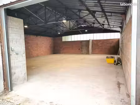 hangar-local de stockage
