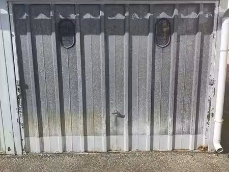 box/garage