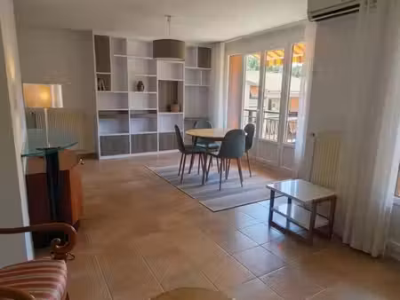 location appartement 55.56m²  2 pièces