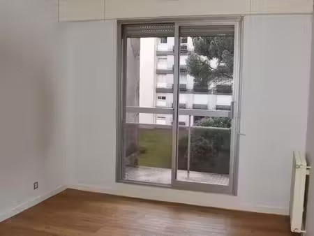 beau t2 52m² quartier tivoli avec 2 balcons