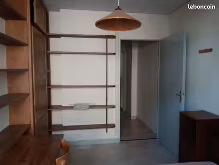 a louer studio meublé