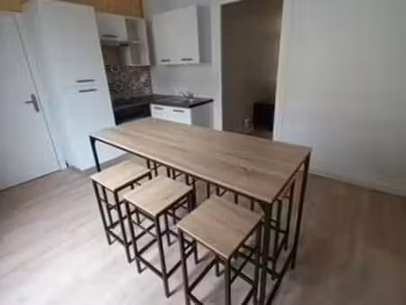 t2 50m2 meublé/ terrasse/ jardin emplacement ideal