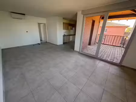 location appartement 4 pièces 91 m² à labarthe-sur-lèze (31860)  984 €