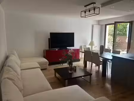 bel appartement t3 de 66 m2 avec terrasse et parking