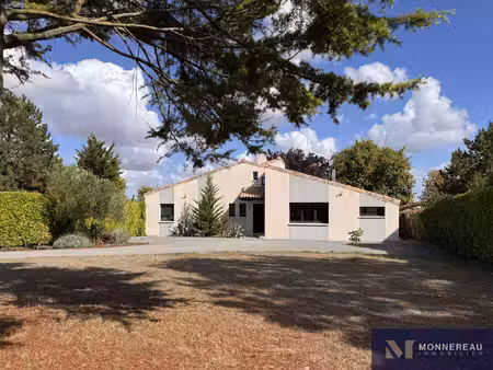barbezieux maison contemporaine avec piscine