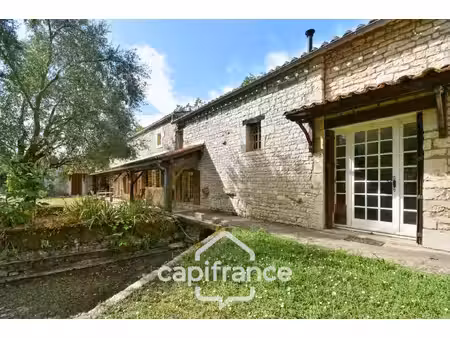maison de caractère à vendre 12 pièces saint severin sur boutonne (17) sur 4500m²de terrai