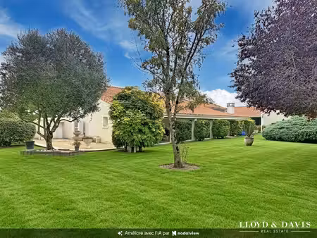 st-quantin de rancanne : maison charentaise 210m²+ dépendance