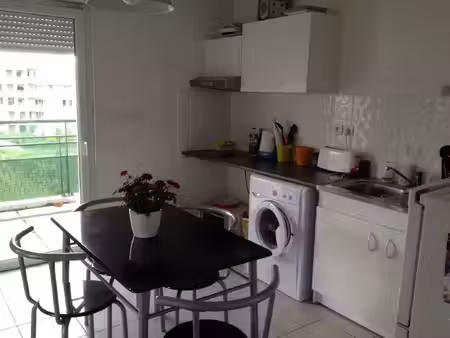 appartement t2 avec balcon et parking en sous-sol
