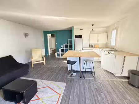 appartement t4 situé au coeur de la doutre