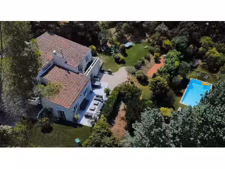 aubagne - magnifique maison de 232m2 habitable sur 2806m2 de