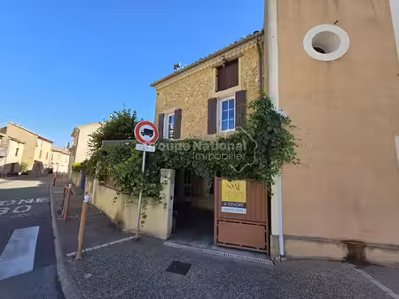 exclusivité - maison de ville pleine de charme - avec cour