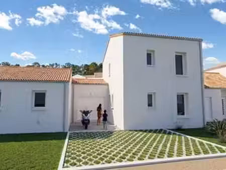 vente maison aux sables-d'olonne (85100) : à vendre / 90m² les sables-d'olonne
