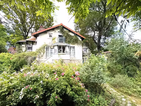 maison de 200m² à fort potentiel sur terrain de 1070m²