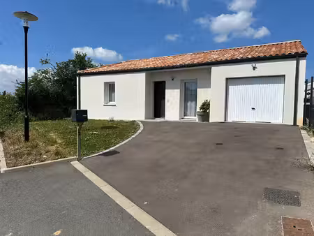 vente maison 3 pièces  76.85m²  moutiers