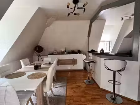 apparemment 85m2 en duplex