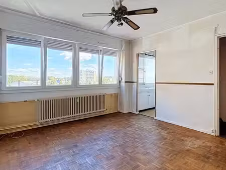 studio 1 pièce 25 m²