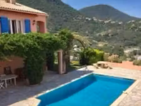 t2 meublé 2 en rez-de-chaussée de villa