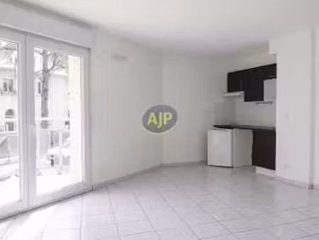 location appartement 3 pièces à nantes pont du cens - petit port (44000) : à louer 3 pièce