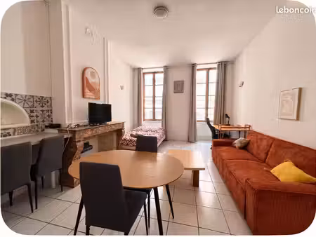 grand studio meublé
