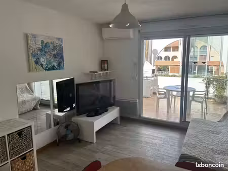 joli t2 de 32 m2 + terrasse et pkg