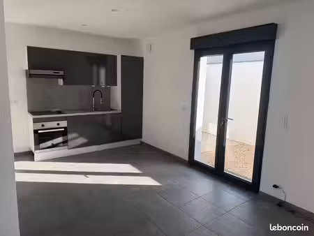 t2 à louer à l'année à vertheuil