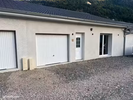 maison plain pied 90 m2 avec verdure