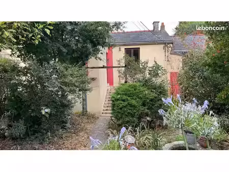 maison 3ch nichée dans son jardin