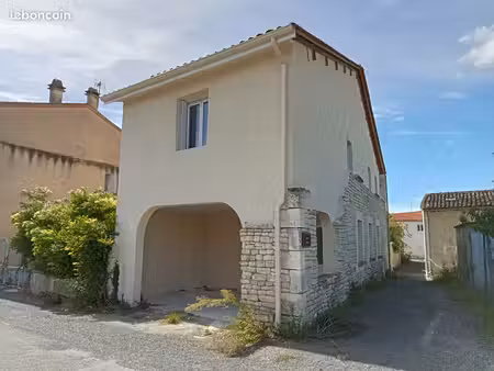 maison de ville à vars  87 m2  4 pièces  pas de jardin