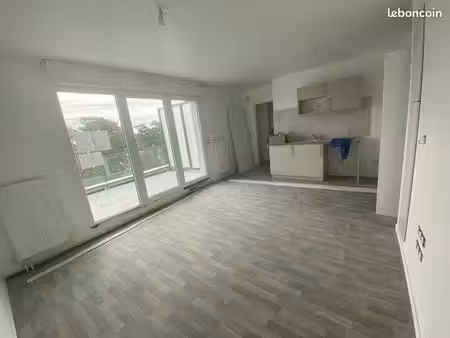 studio 1 pièce 31 m²