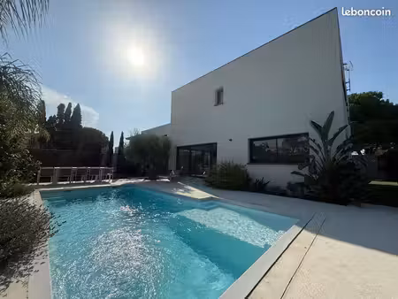 ? saint-cyprien – maison récente 180 m² avec piscine – 2 500 /mois