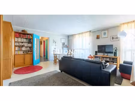 exclusivité – appartement 5 pièces de plus de 100 m²