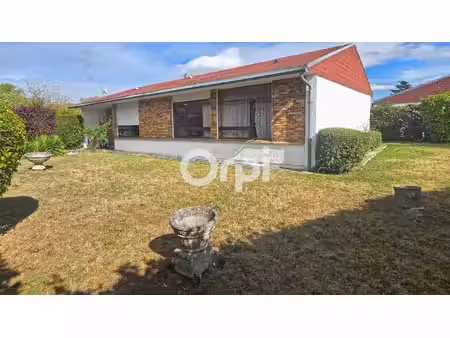 maison à vendre 5 pièces. terrain de 520 m²