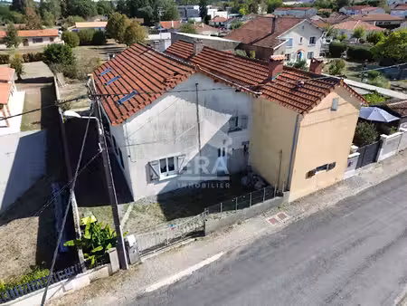propriété 6 pièces 4 chambres roumazières-loubert