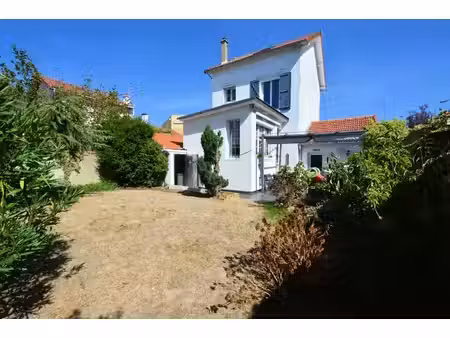 maison 3 chambres  garage et jardin