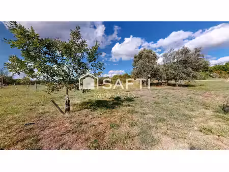 terrain agricole avec bâtiment