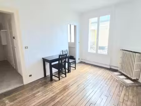 appartement f2 et cave en plein centre ville
