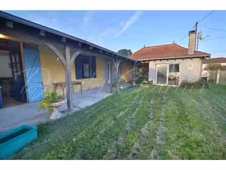maison avec potentiel  garage et terrain de 950 m² - le verdon-sur-mer