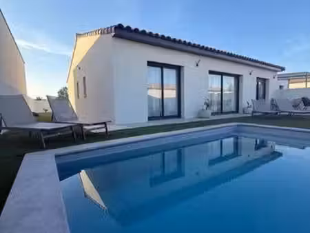 maison récente avec piscine à canet !