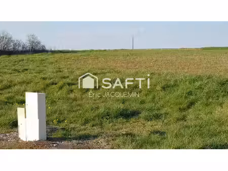 à varennes en argonne  terrain à bâtir 12.5€ le m²