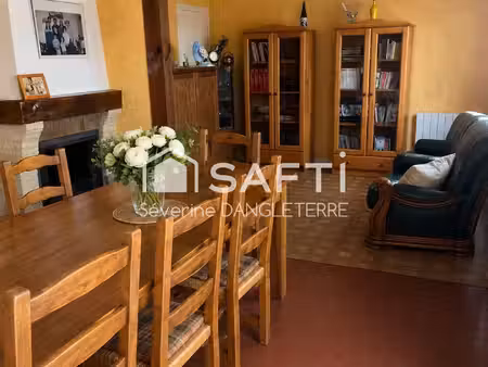 maison familiale avec un grand potentiel à rafraichir .