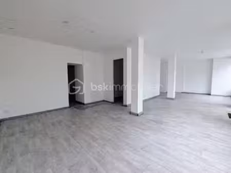 location bureaux et commerces à plumergat (56400) : à louer / 61m² plumergat