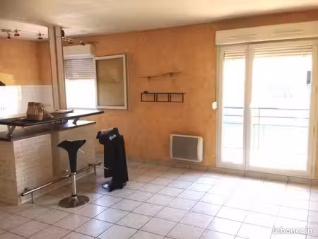 à louer – appartement 50 m² avec balcon et parking privé – essey-lès-nancy