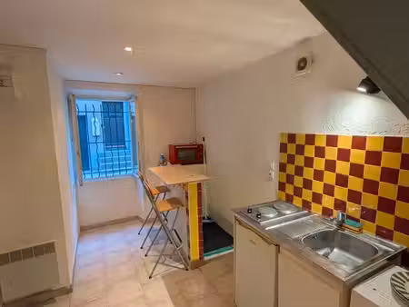 à louer – studio meublé en duplex – 28 m² – le luc