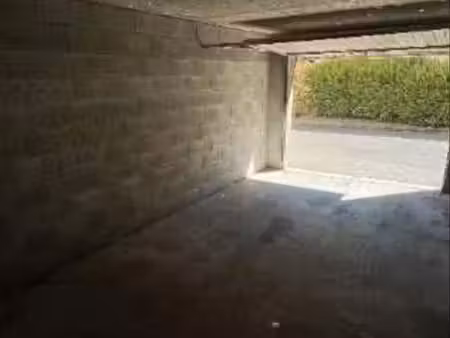 garage box fermé de 20 m2 valdoie