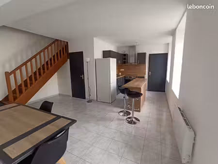 maison de ville – 3 pièces 90m² meublé